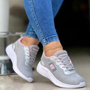 Tenis Esportivo Feminino - Striker
