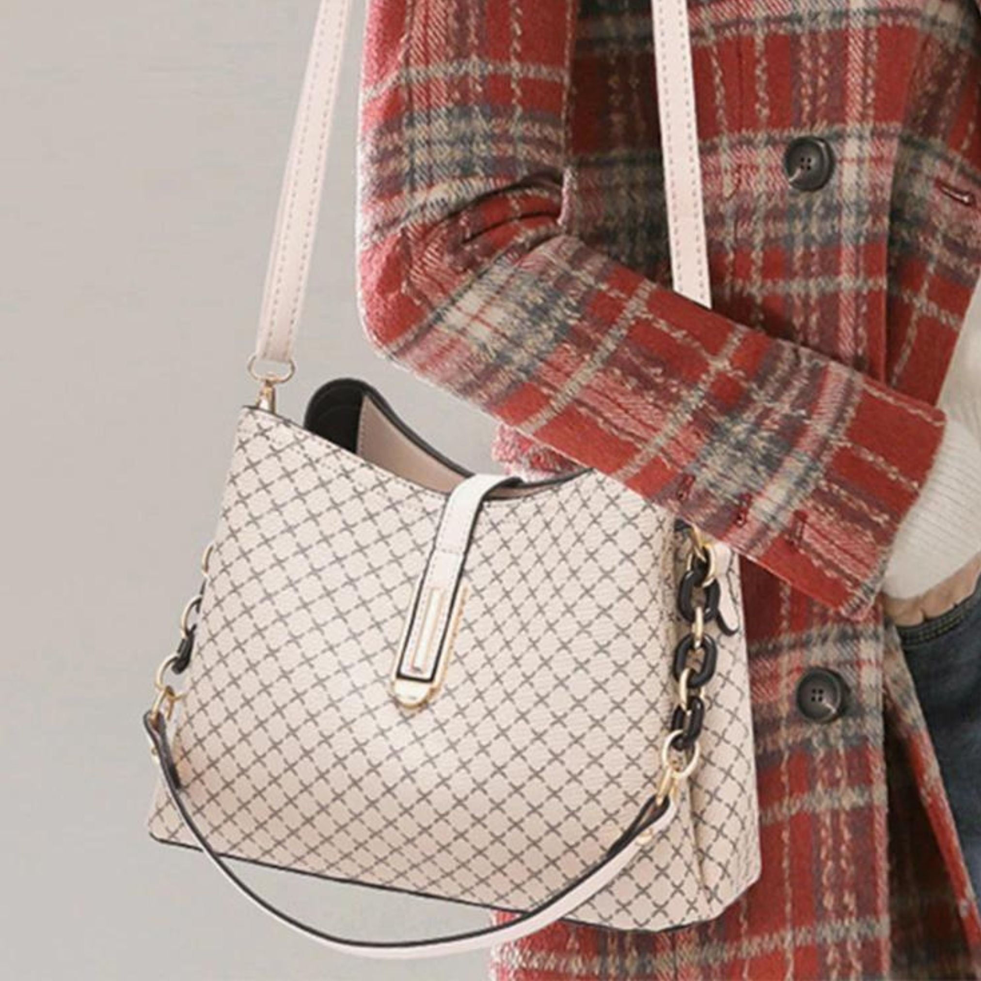 Bolsa Feminina em Couro Genuino - Ayla