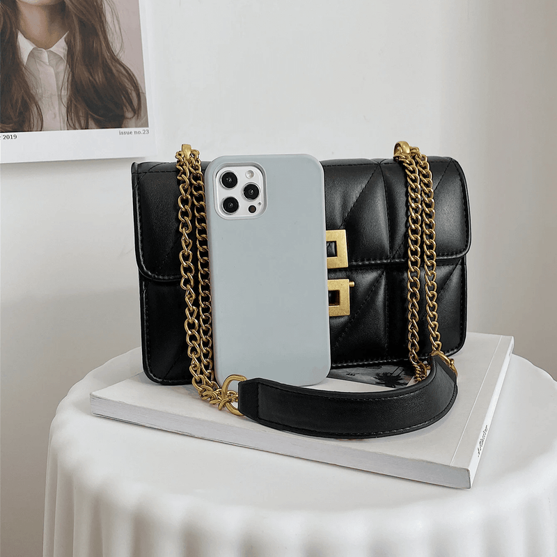 Bolsa Feminina de Ombro Preto e Dourado