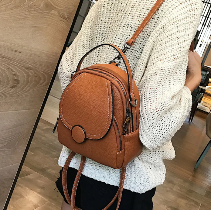 Mochila Feminina em Couro Genuino - Felyciia