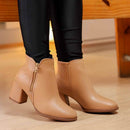 Bota de Couro Feminina Cano Curto + Meia-calça térmica - Moderi