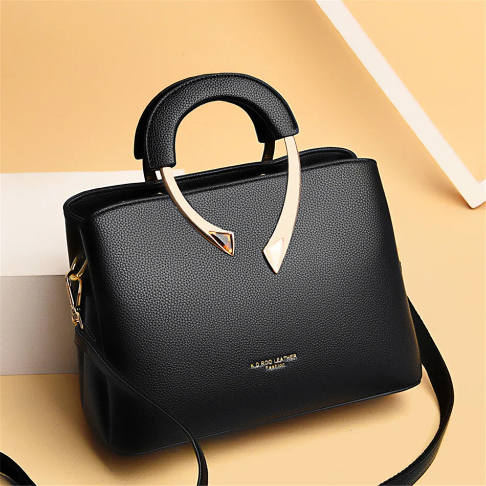 Bolsa Feminina em Couro Genuino - Elegance