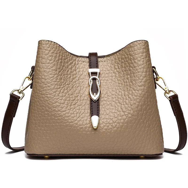 Bolsa Feminina em Couro Legítimo - Donatela