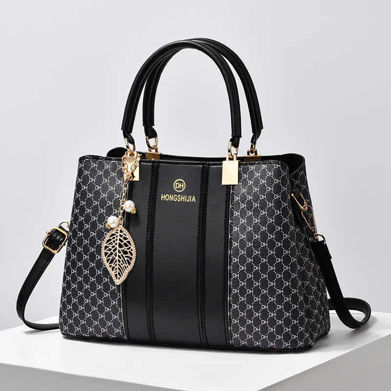 Bolsa Feminina em Couro Genuino - DHave