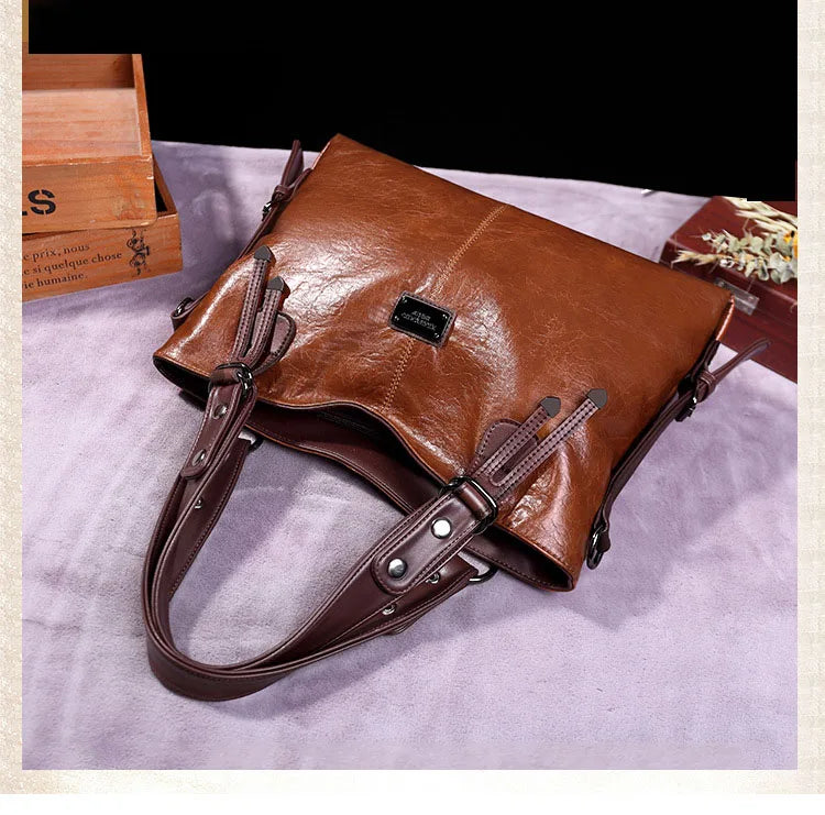 Bolsa Feminina em Couro Genuíno - Gabrielli
