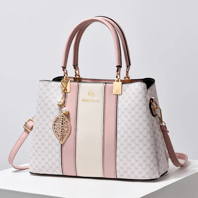 Bolsa Feminina em Couro Genuino - DHave