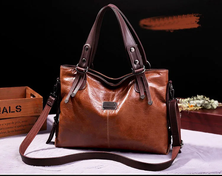 Bolsa Feminina em Couro Genuíno - Gabrielli