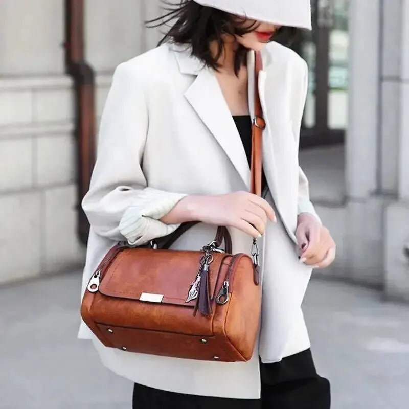 Bolsa Feminina de Couro Genuino - Safira
