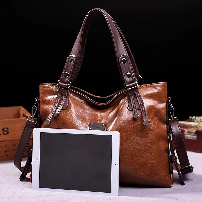 Bolsa Feminina em Couro Genuino - Juvense