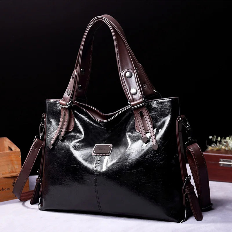 Bolsa Feminina em Couro Genuino - Juvense