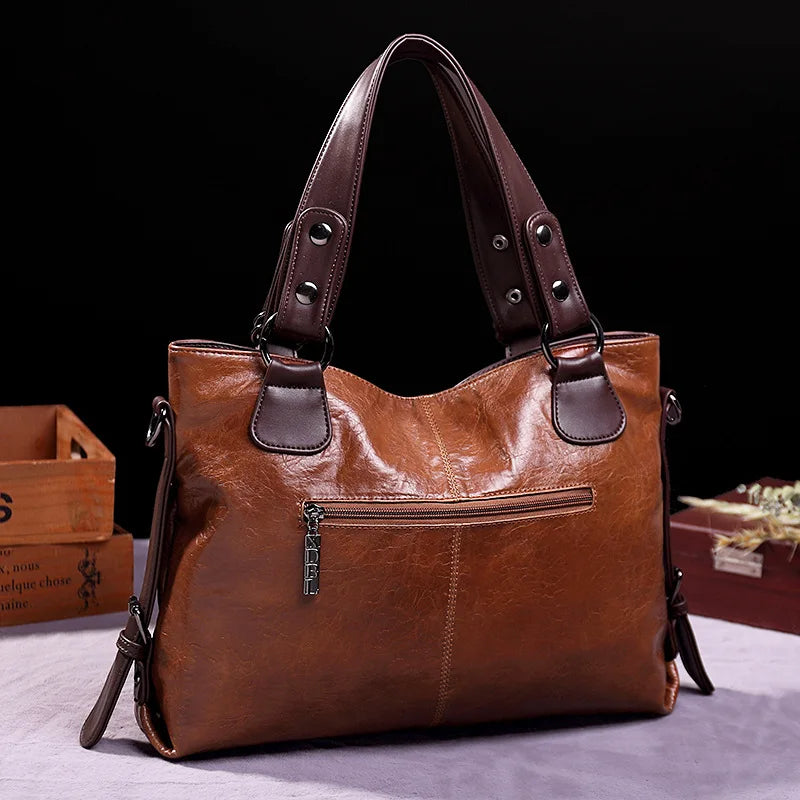 Bolsa Feminina em Couro Genuino - Juvense