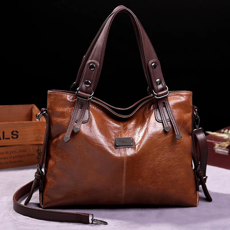 Bolsa Feminina em Couro Genuino - Juvense