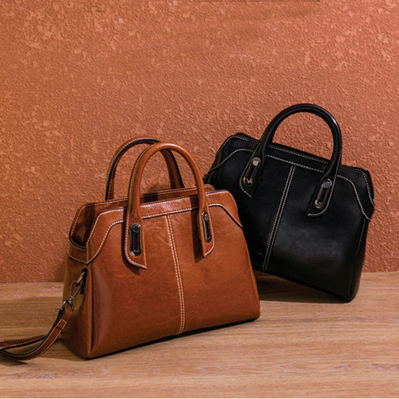 Bolsa Feminina em Couro Genuino - Ane