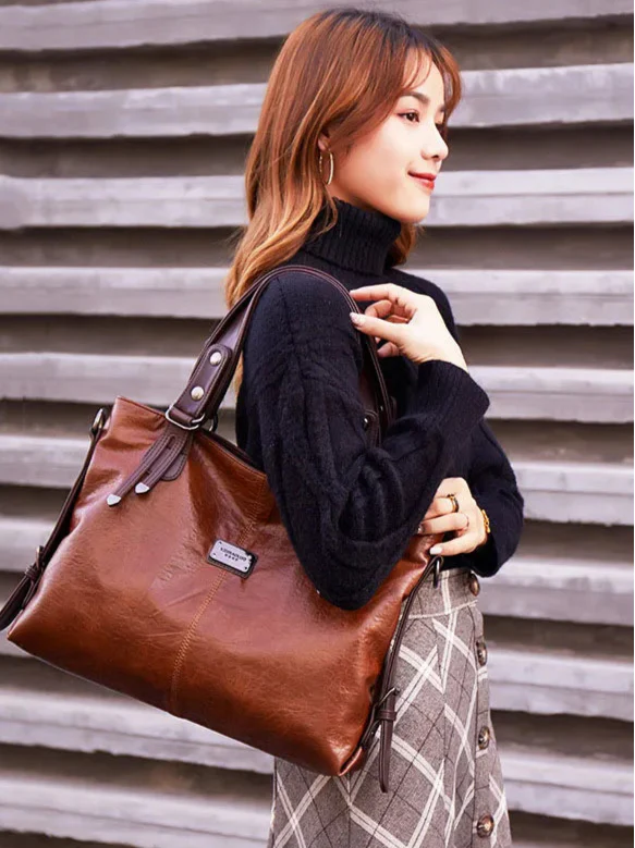 Bolsa Feminina em Couro Genuíno - Gabrielli