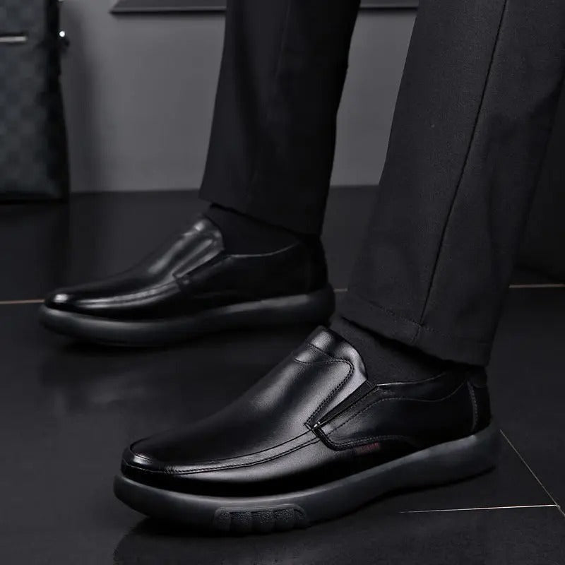 Sapato Masculino Portus Lux - Confeccionado em Couro e Solado Antiderrapante