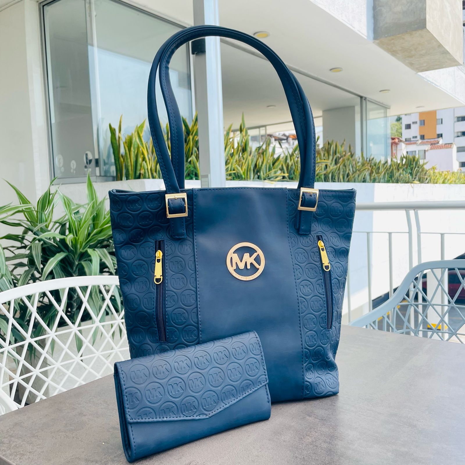 Bolsa de Couro + Brinde - Celeste