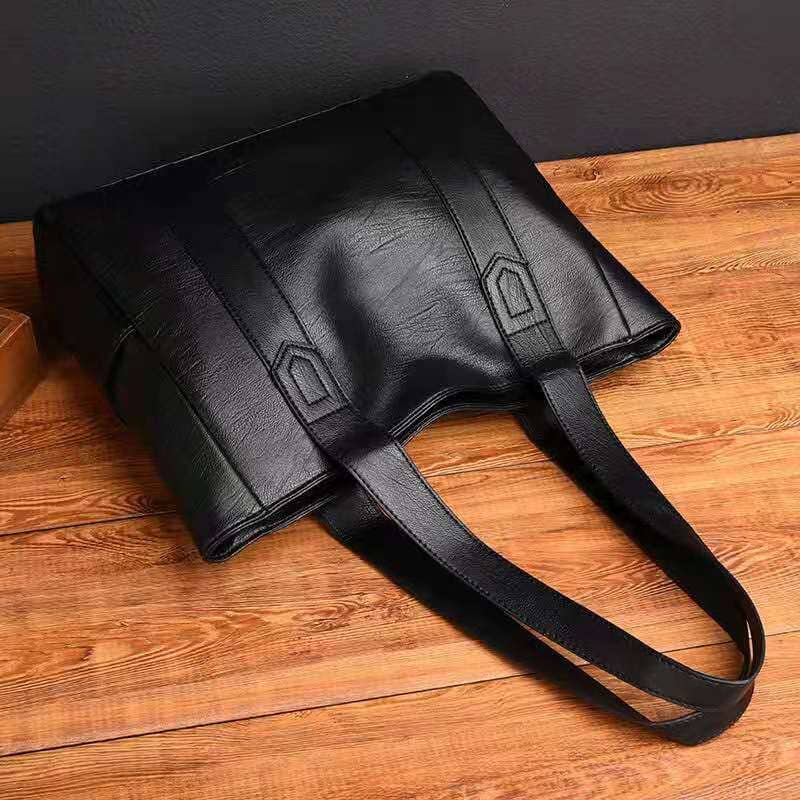 Bolsa Feminina em Couro Genuino - Luize