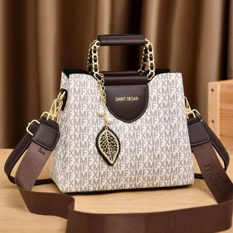 Bolsa Feminina em Couro Genuino - Saint