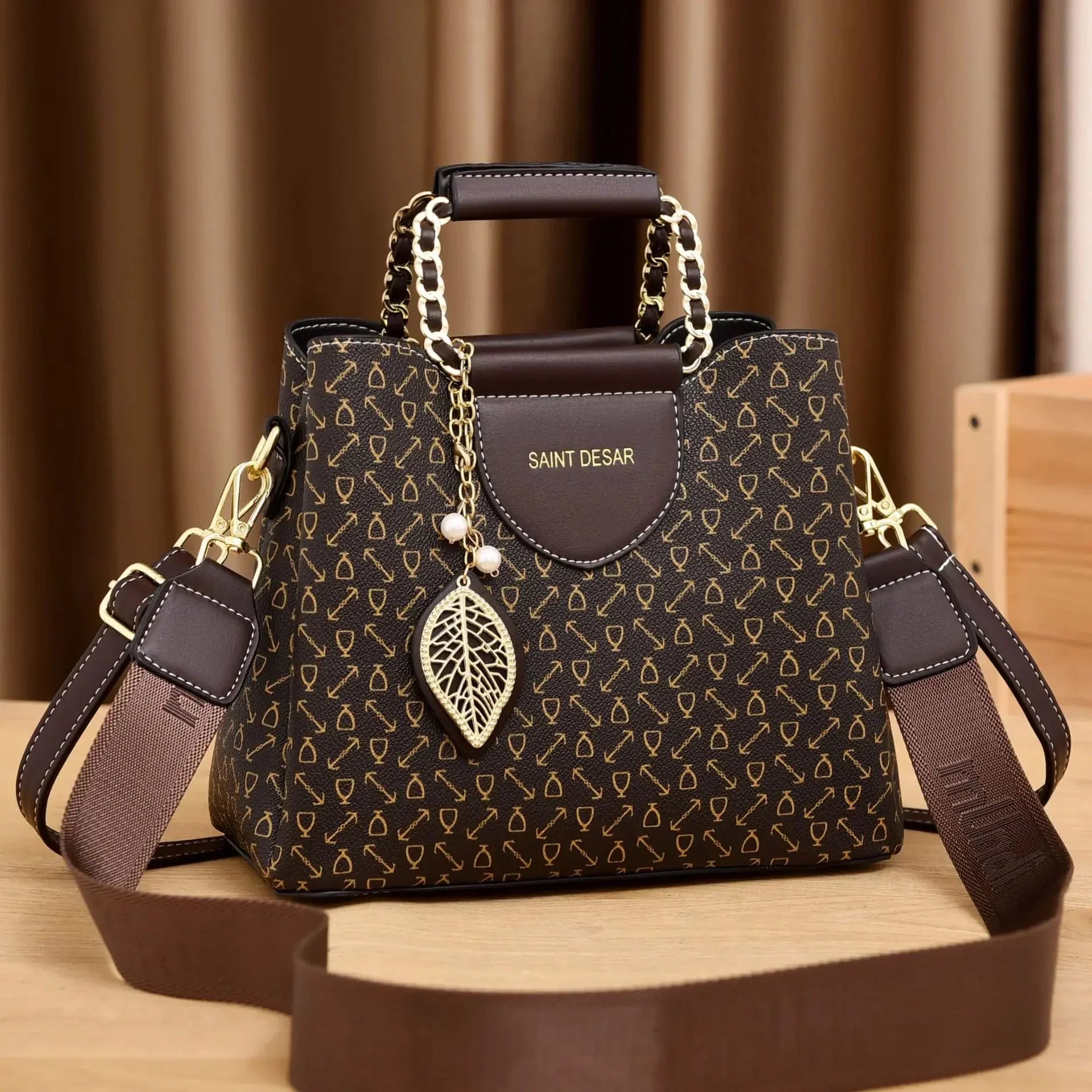 Bolsa Feminina em Couro Genuino - Saint