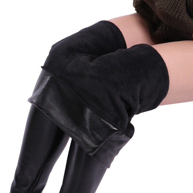 Calça Legging de Couro Feminino - LuxeFit